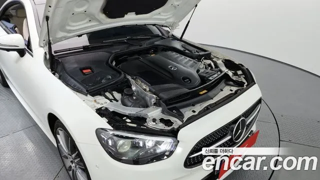 Mercedes-Benz E-Class — Фото автомобиля 6