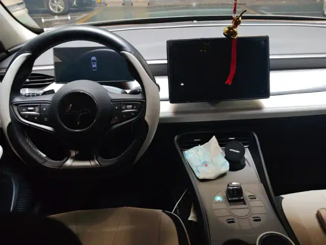 BYD Seal 05 DM-i — Фото автомобиля 12