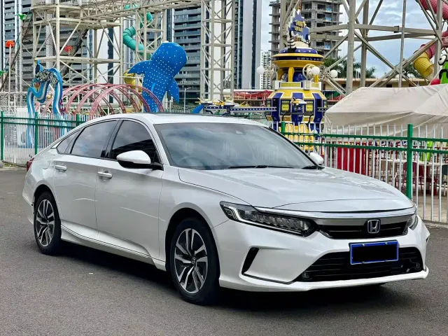 Honda Inspire Hybrid — Фото автомобиля 3