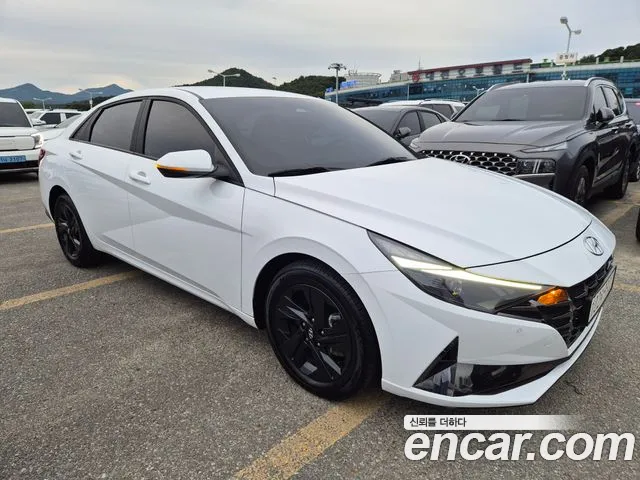 Hyundai Avante CN7 — Фото автомобиля 3