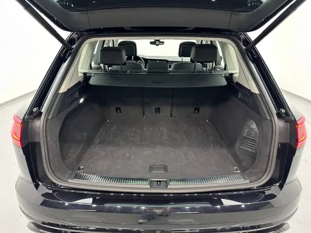 Volkswagen Touareg — Фото автомобиля 25
