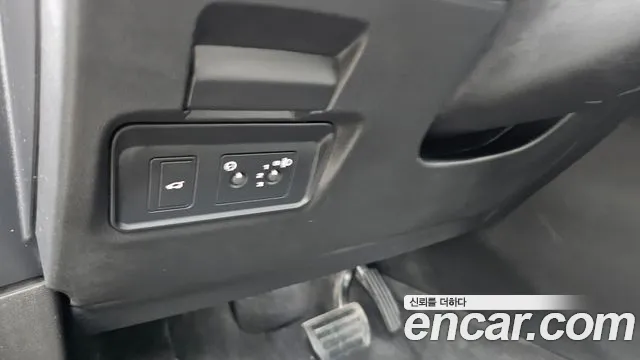 Land Rover Range Rover Evoque Range Rover Evoque 2 поколение — Фото автомобиля 25