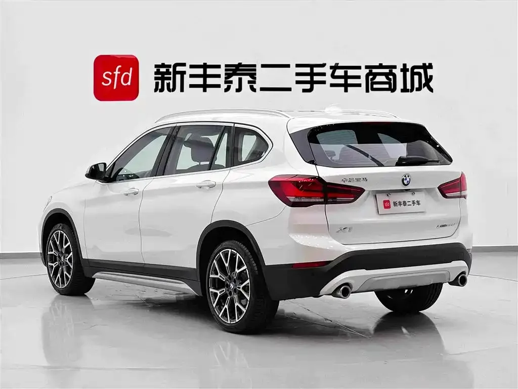 BMW BMW X1 2021 xDrive25Li Exclusive — Фото автомобиля 6