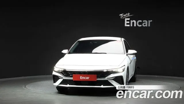 Hyundai Avante — Фото автомобиля 3