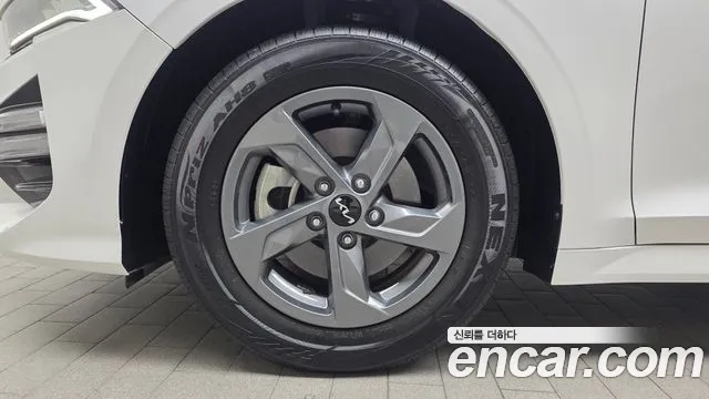 Kia K5 K5 3 поколение 2.0 LPI(Для проката) — Фото автомобиля 5