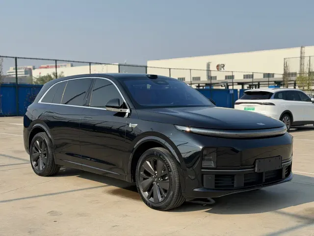 Li Auto L7 — Фото автомобиля 3