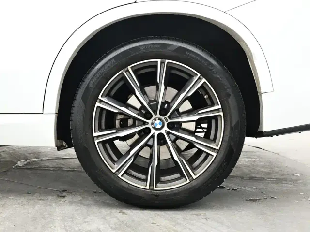BMW X5 — Фото автомобиля 9