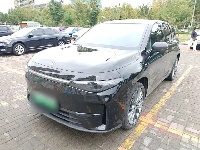Фотография автомобиля — Leapmotor C10