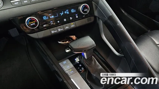 Hyundai Avante — Фото автомобиля 12