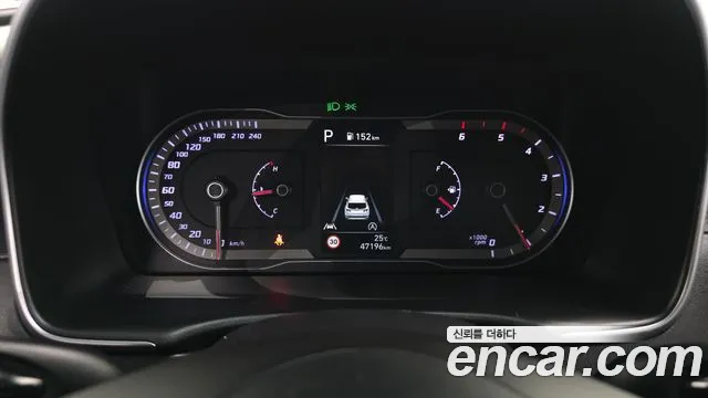 Hyundai Tucson Tucson (NX4) Дизель 2.0 2WD — Фото автомобиля 8