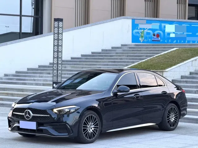 Фотография автомобиля — Mercedes-Benz C-Class