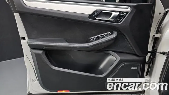 Porsche Macan — Фото автомобиля 13