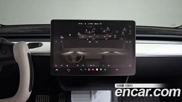 Tesla Model Y — Фото автомобиля 14
