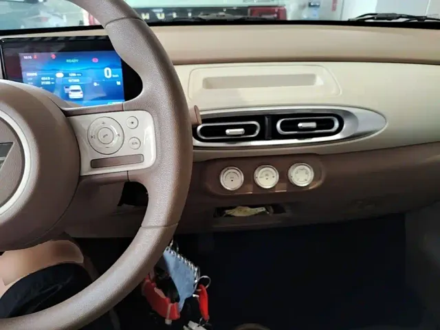 Wuling Hongguang Mini EV — Фото автомобиля 9