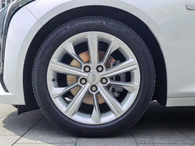 Cadillac CT5 — Фото автомобиля 8