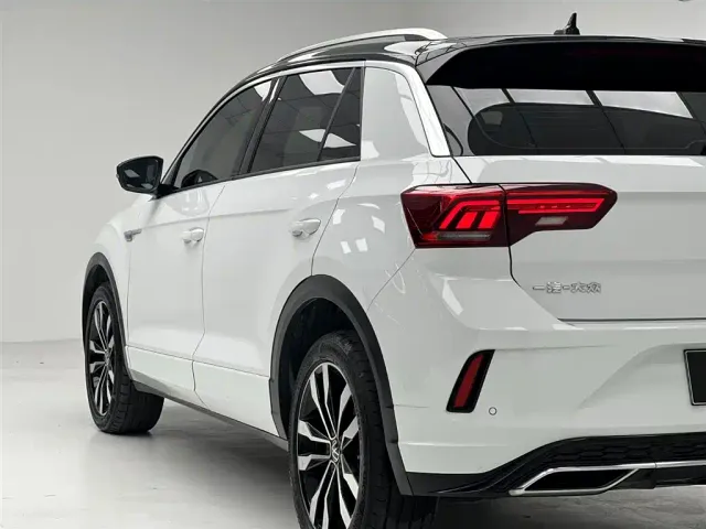 Volkswagen T-Roc — Фото автомобиля 19