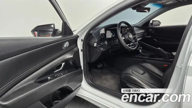 Hyundai AVANTE Новый Avante (CN7) — Фото автомобиля 10