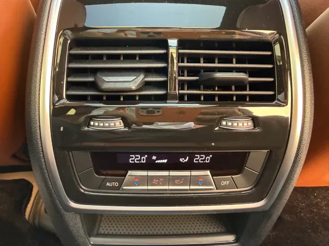 BMW X7 — Фото автомобиля 14