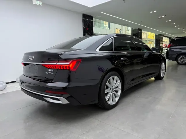Audi A6L — Фото автомобиля 3
