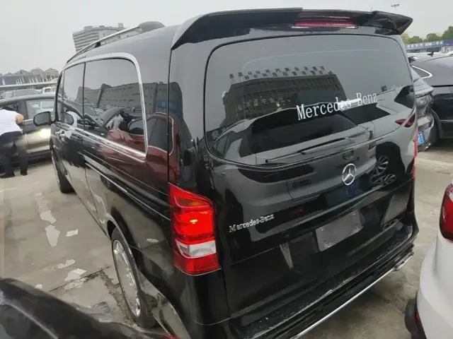 Mercedes-Benz Vito 2021 2.0T Business Edition 7-seater — Фото автомобиля 4