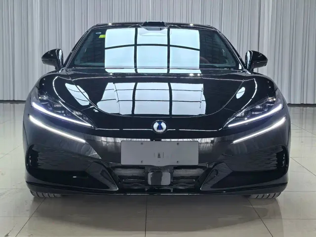 Denza Z9GT — Фото автомобиля 2