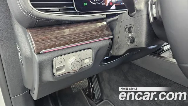 Mercedes-Benz GLE-Class — Фото автомобиля 27