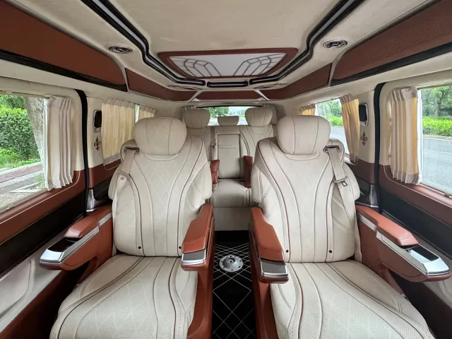 Mercedes-Benz V-Class — Фото автомобиля 11