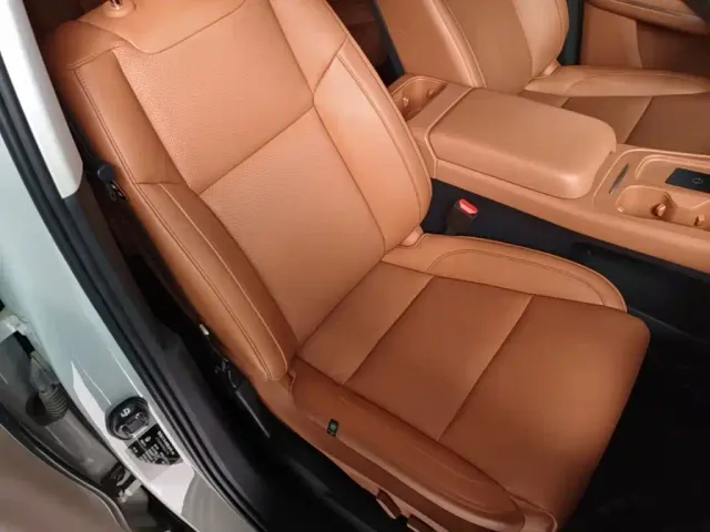 Leapmotor C10 — Фото автомобиля 24