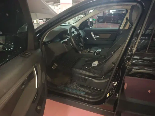 Land Rover Discovery Sport — Фото автомобиля 17