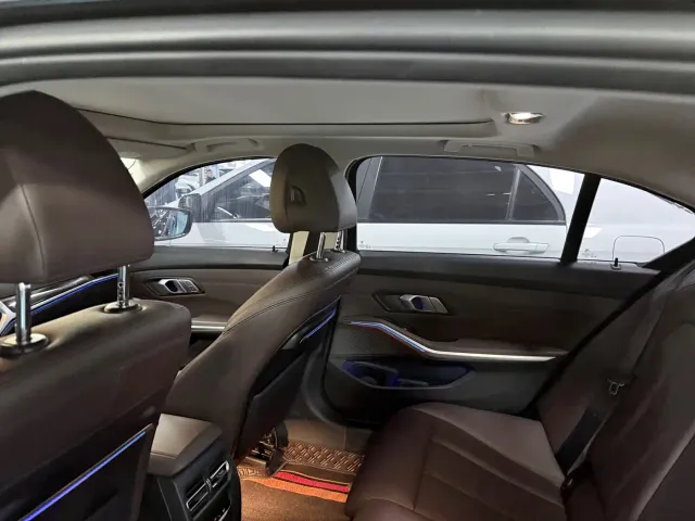 BMW 3 Series — Фото автомобиля 12