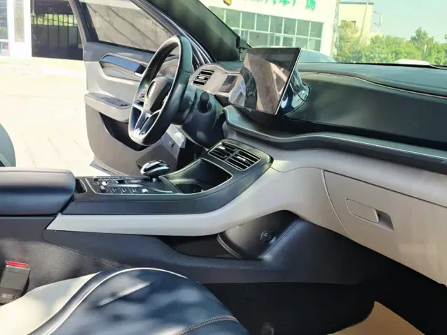 BYD Qin PLUS — Фото автомобиля 21