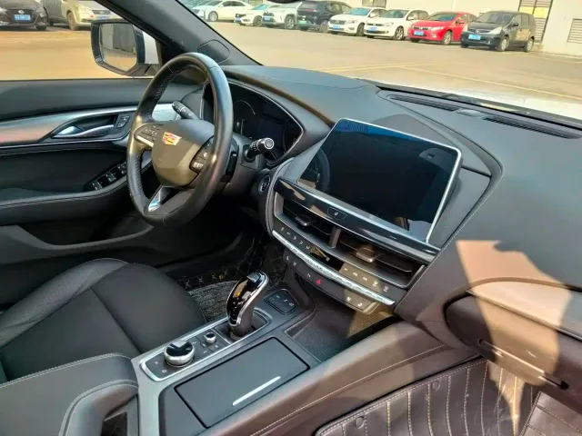Cadillac CT5 — Фото автомобиля 11