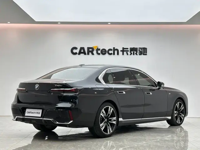 BMW 7 Series — Фото автомобиля 5