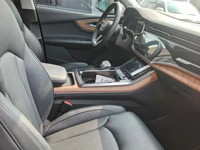 Audi Q7 — Фото автомобиля 6