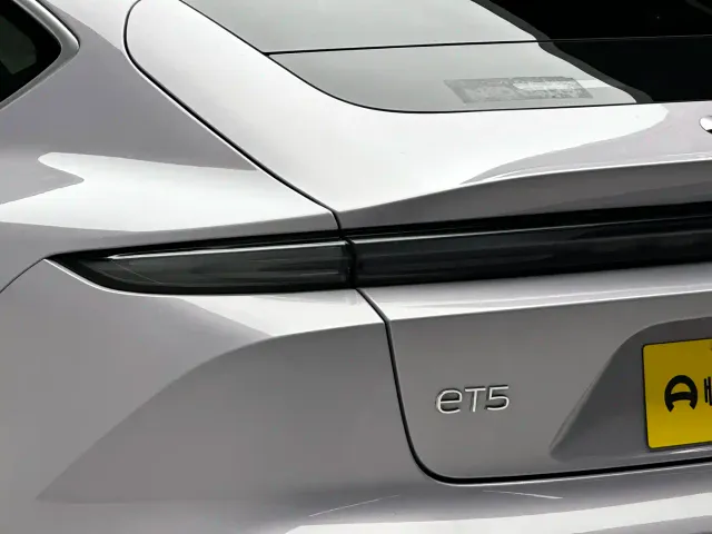 Nio ET5 — Фото автомобиля 16