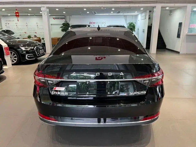 Skoda Superb — Фото автомобиля 5