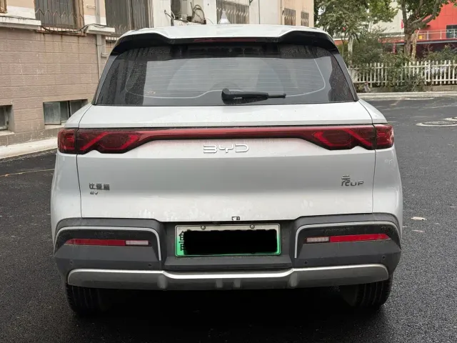 BYD Yuan UP — Фото автомобиля 4