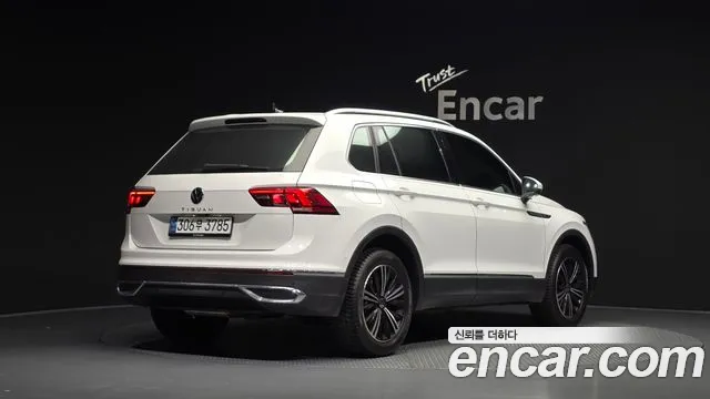 Volkswagen Tiguan — Фото автомобиля 2