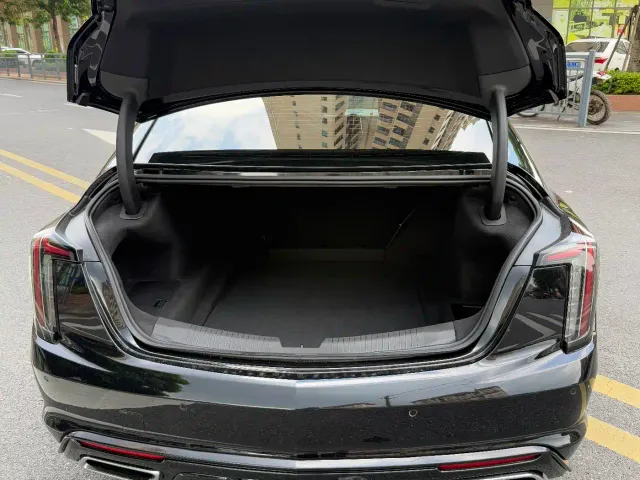Cadillac CT5 — Фото автомобиля 10