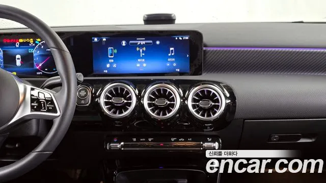 Mercedes-Benz A-Class — Фото автомобиля 14