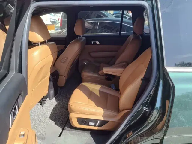 Li Auto ONE — Фото автомобиля 16