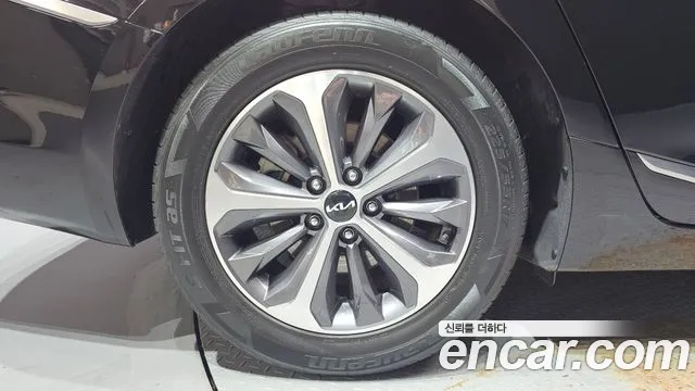 Kia K8 Hybrid — Фото автомобиля 5