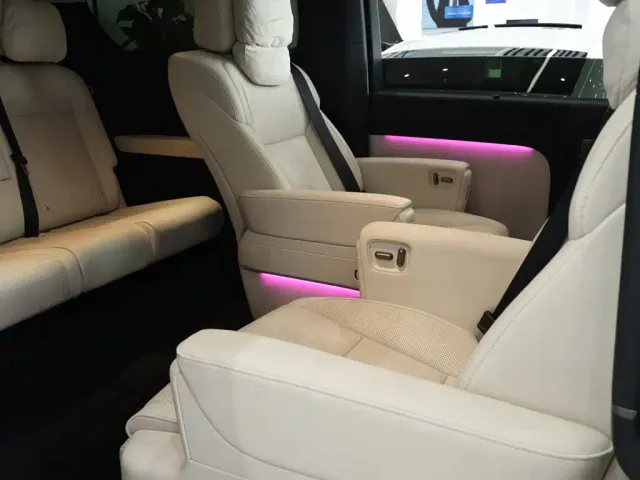 Li Auto MEGA — Фото автомобиля 26