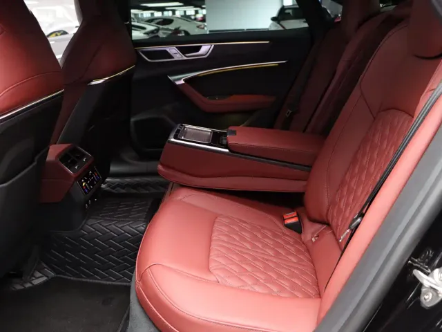 Audi A7L — Фото автомобиля 16