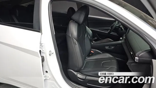 Hyundai AVANTE Avante (CN7) — Фото автомобиля 24