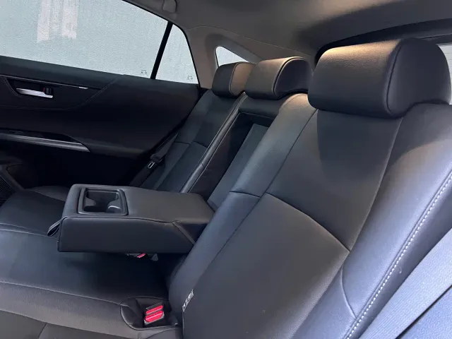 Toyota Venza — Фото автомобиля 8