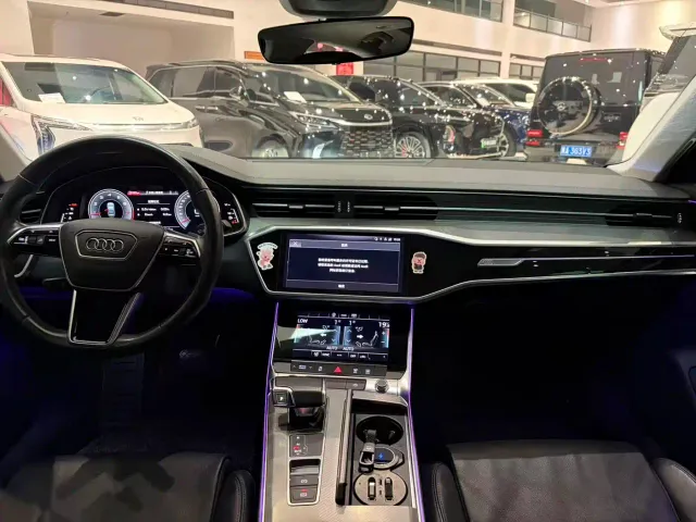 Audi A6L — Фото автомобиля 15