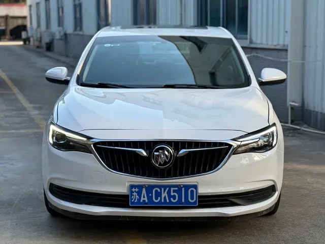 Buick Excelle — Фото автомобиля 2