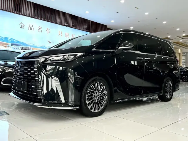 Lexus LM — Фото автомобиля 2