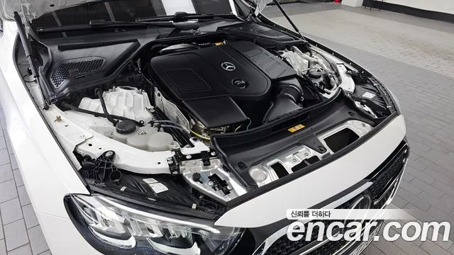 Mercedes-Benz E-Class W214 — Фото автомобиля 9